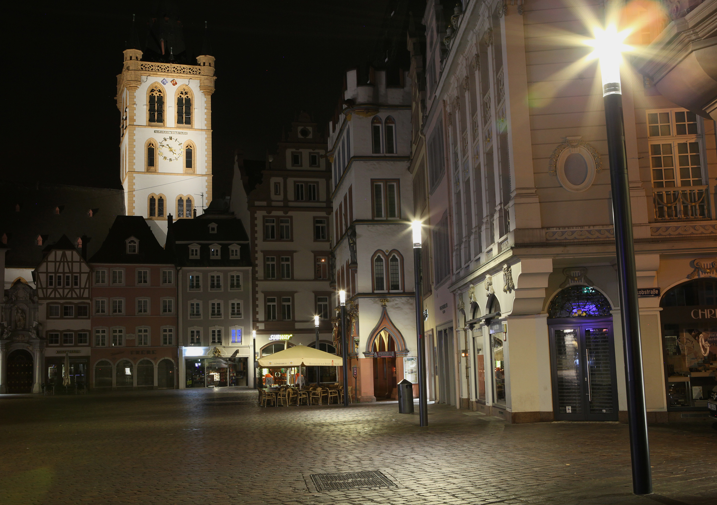 SWT Stadtwerke Trier - Mit WLAN in LED-Lichtmasten ist Trier Vorreiter bei  Digitalisierung